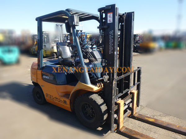 Xe nâng Xăng TOYOTA 7FG25