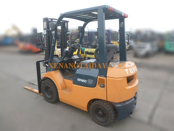 Xe nâng Xăng TOYOTA 7FGL15