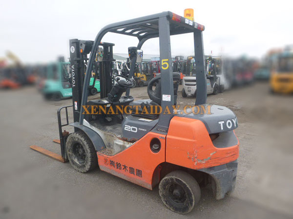 Xe nâng Xăng TOYOTA 8FG20