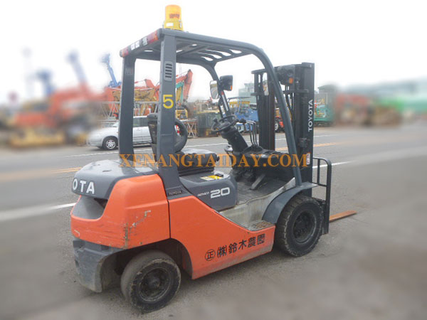 Xe nâng Xăng TOYOTA 8FG20
