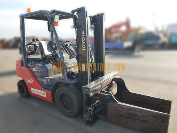 Xe nâng Xăng TOYOTA 8FG20