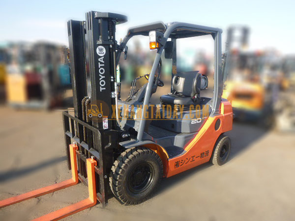 Xe nâng Xăng TOYOTA 8FG20