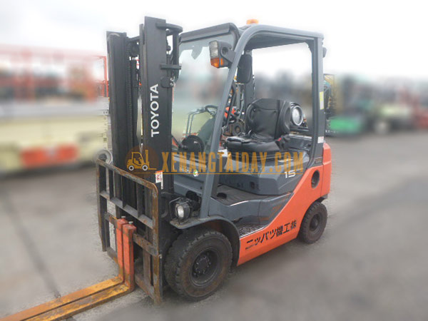 Xe nâng Xăng TOYOTA 02-8FG15