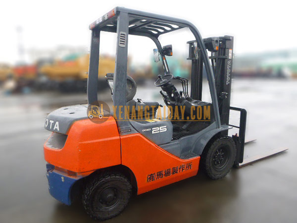Xe nâng Xăng TOYOTA 8FG25